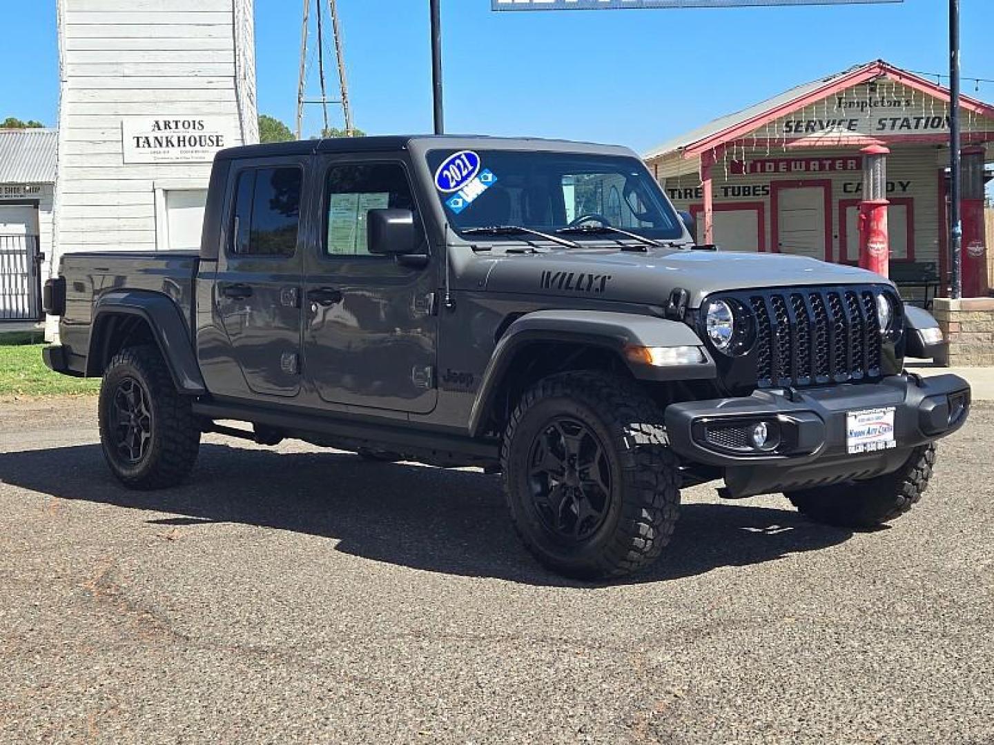 2021 GRAY Jeep Gladiator (1C6HJTAG8ML) with an V6 VVT 3.6 Liter engine, Automatic 8-Spd transmission, located at 246 E Walker St., Orland, 95963, (530) 865-5800, 39.747589, -122.178398 - Photo#0