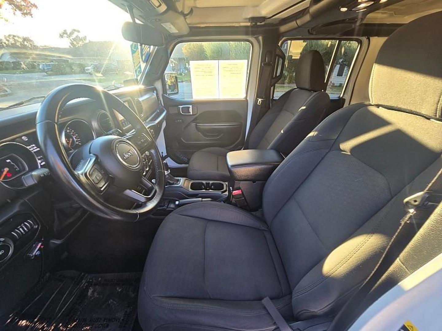 2021 WHITE Jeep Wrangler Unlimited (1C4HJXDN7MW) , located at 246 E Walker St., Orland, 95963, (530) 865-5800, 39.747589, -122.178398 - Photo#9