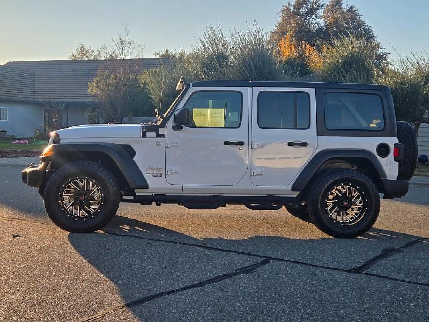 2021 WHITE Jeep Wrangler Unlimited (1C4HJXDN7MW) , located at 246 E Walker St., Orland, 95963, (530) 865-5800, 39.747589, -122.178398 - Photo#3