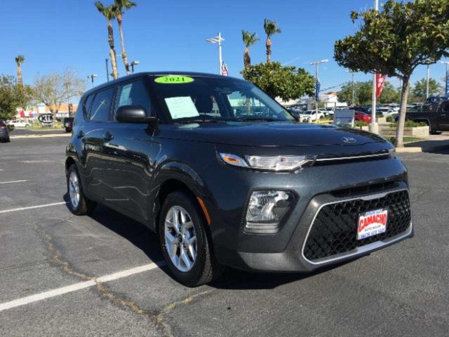 2021 GRAY Kia Soul (KNDJ23AU2M7) with an 4-Cyl 2.0 Liter engine, Automatic i-VT transmission, located at 412 Auto Vista Drive, Palmdale, 93551, (661) 945-0620, 34.592636, -118.136681 - Photo#1