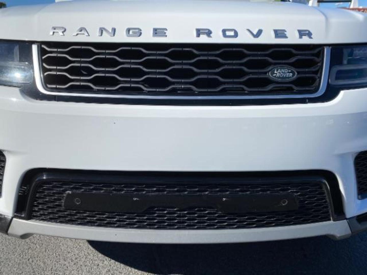 2021 WHITE Land Rover Range Rover Sport (SALWG2SU0MA) with an 6-Cyl Turbo 3.0 Liter engine, Automatic 8-Spd w/CommandShift 2 transmission, located at 412 Auto Vista Drive, Palmdale, 93551, (661) 945-0620, 34.592636, -118.136681 - Photo#8