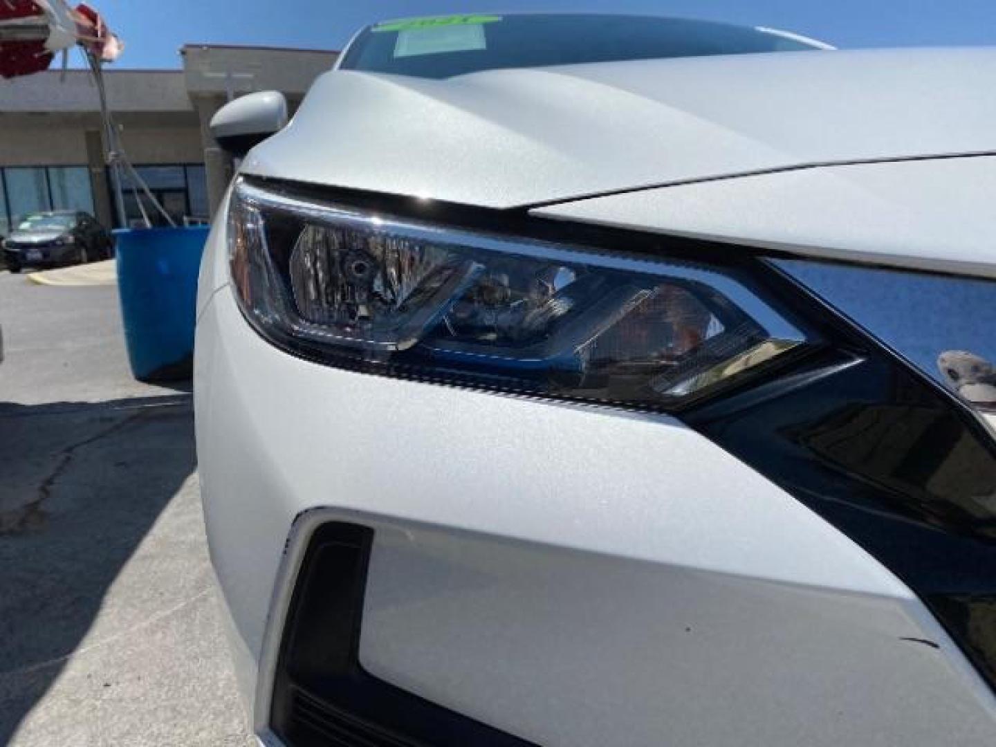 2021 WHITE Nissan Sentra (3N1AB8CV9MY) with an 4-Cyl 2.0 Liter engine, Automatic CVT w/Xtronic transmission, located at 412 Auto Vista Drive, Palmdale, 93551, (661) 945-0620, 34.592636, -118.136681 - Photo#10