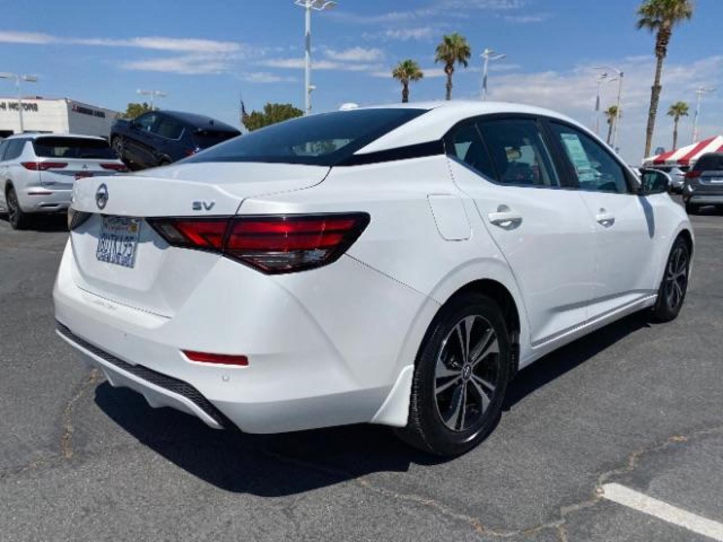 2021 WHITE Nissan Sentra (3N1AB8CV9MY) with an 4-Cyl 2.0 Liter engine, Automatic CVT w/Xtronic transmission, located at 412 Auto Vista Drive, Palmdale, 93551, (661) 945-0620, 34.592636, -118.136681 - Photo#7