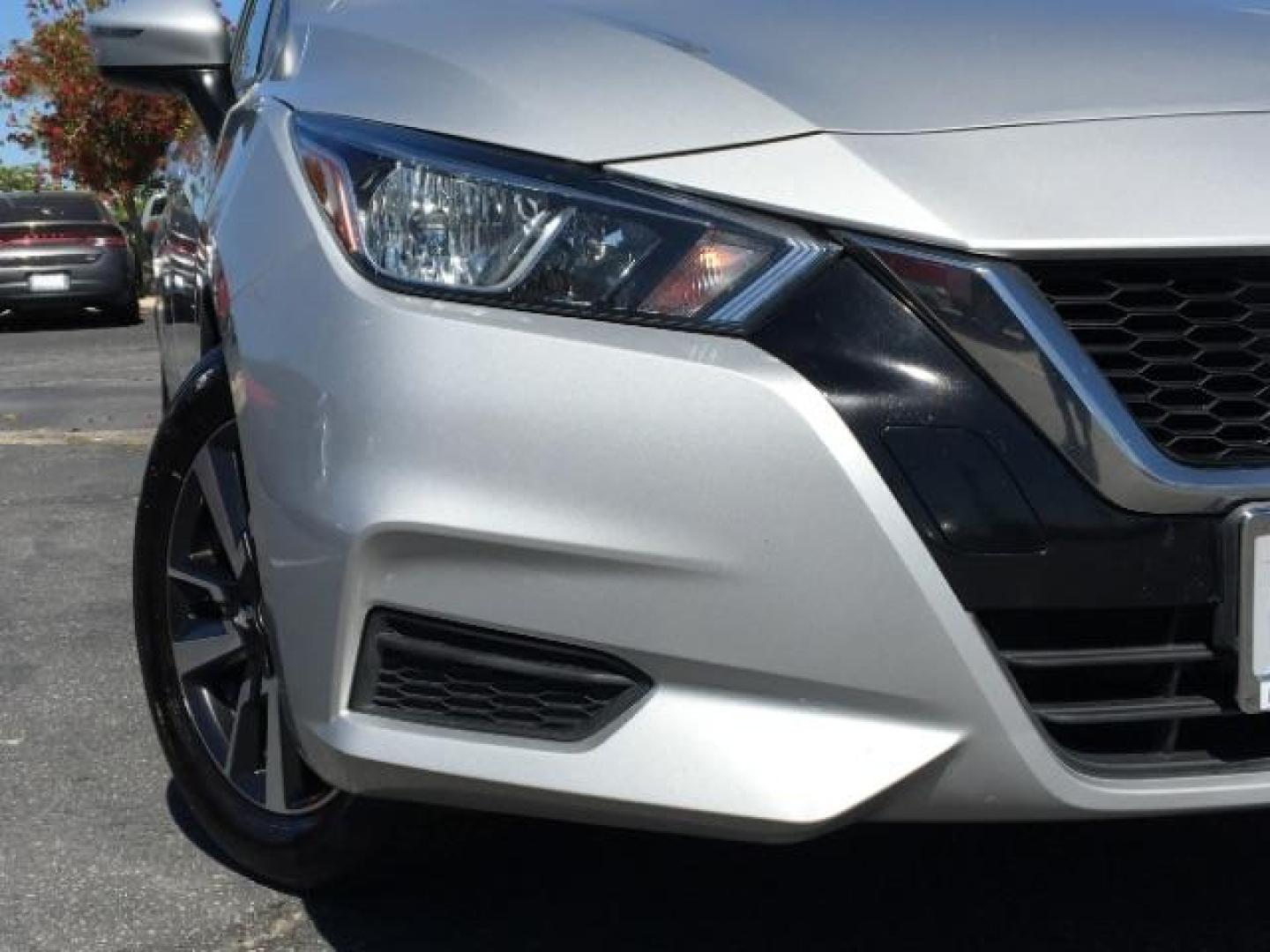 2021 SILVER Nissan Versa (3N1CN8EV3ML) with an 4-Cyl 1.6 Liter engine, Automatic CVT w/Xtronic transmission, located at 412 Auto Vista Drive, Palmdale, 93551, (661) 945-0620, 34.592636, -118.136681 - Photo#10