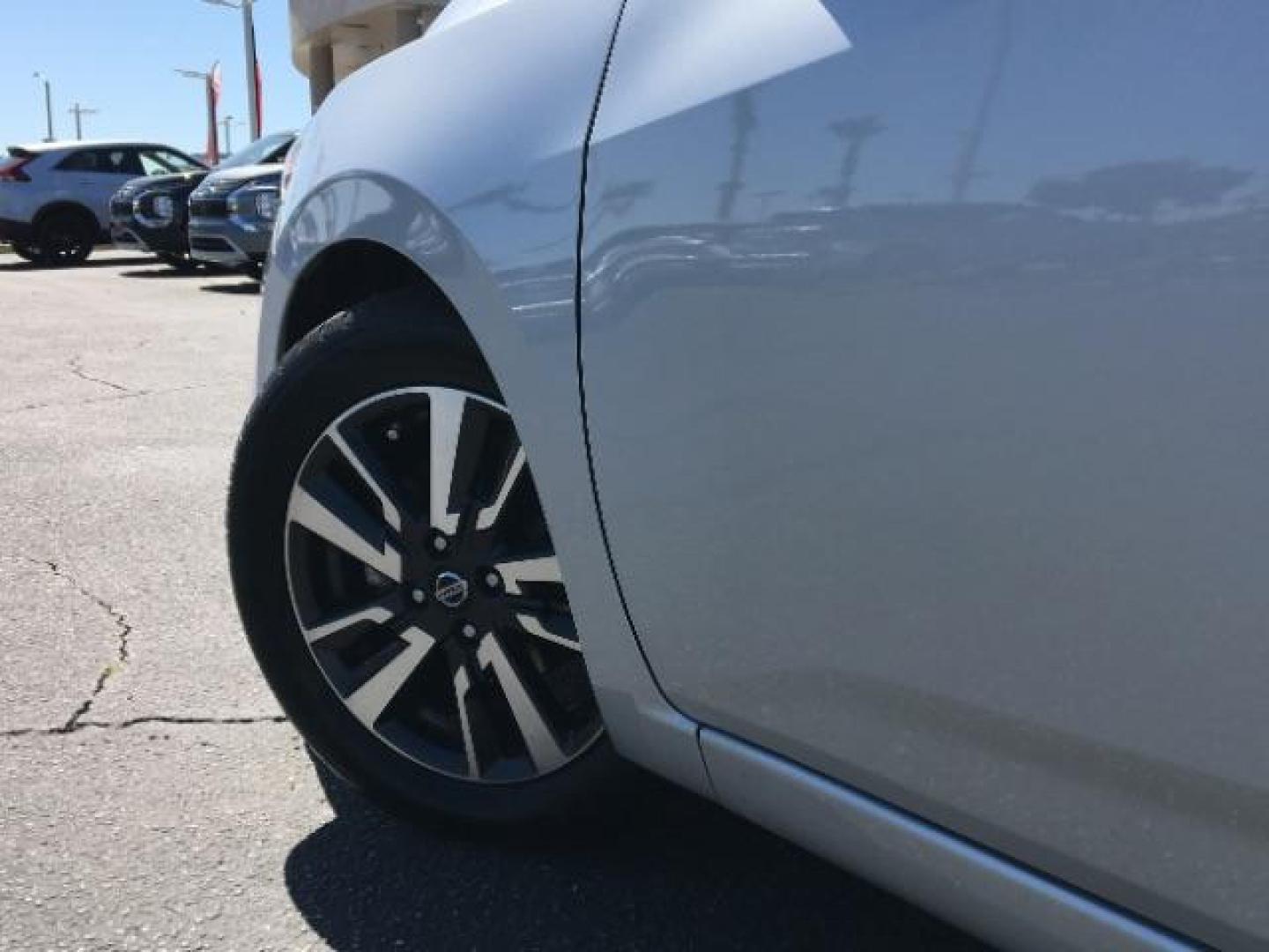 2021 SILVER Nissan Versa (3N1CN8EV3ML) with an 4-Cyl 1.6 Liter engine, Automatic CVT w/Xtronic transmission, located at 412 Auto Vista Drive, Palmdale, 93551, (661) 945-0620, 34.592636, -118.136681 - Photo#11