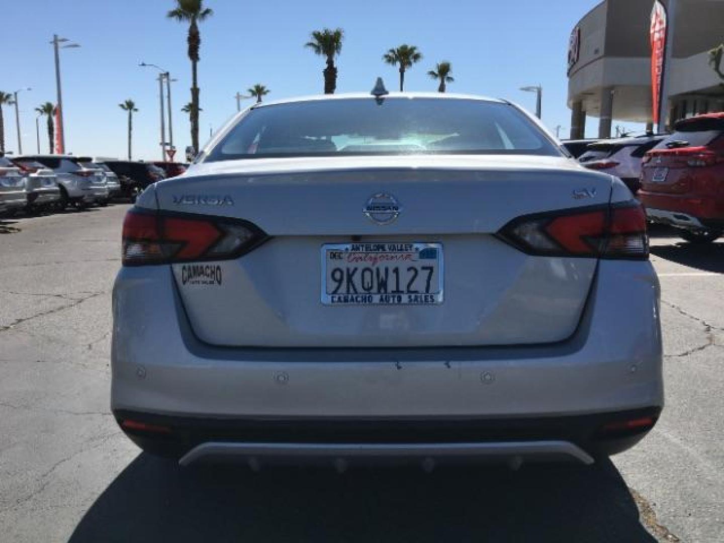 2021 SILVER Nissan Versa (3N1CN8EV3ML) with an 4-Cyl 1.6 Liter engine, Automatic CVT w/Xtronic transmission, located at 412 Auto Vista Drive, Palmdale, 93551, (661) 945-0620, 34.592636, -118.136681 - Photo#6