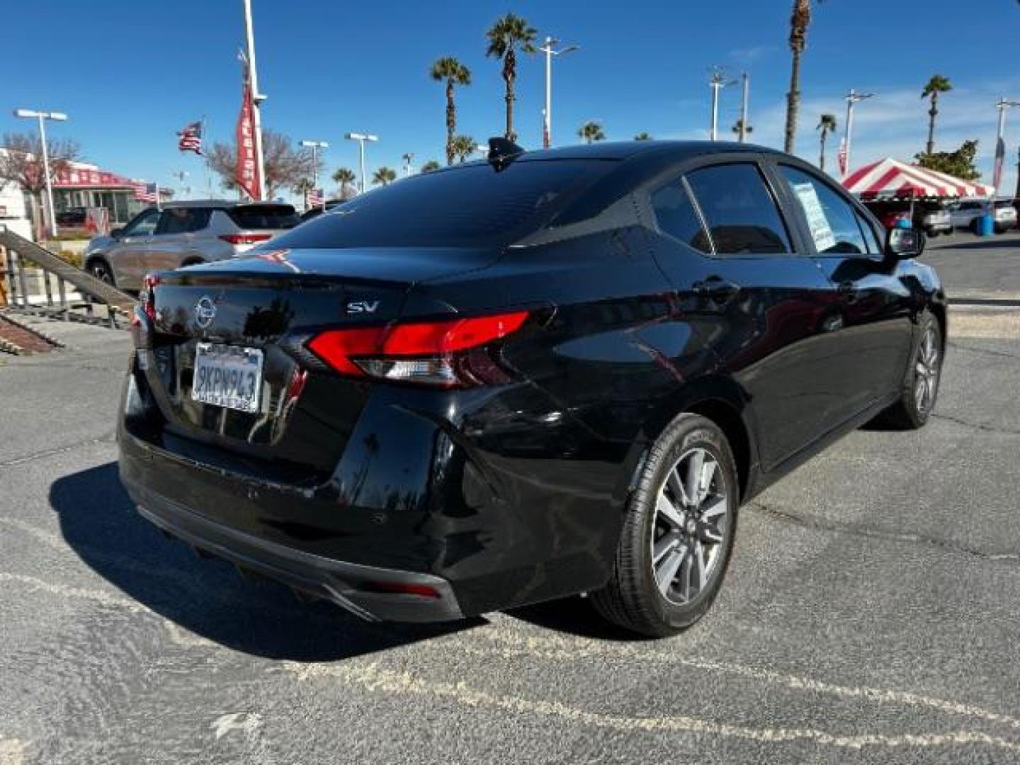 2021 BLACK Nissan Versa (3N1CN8EV5ML) with an 4-Cyl 1.6 Liter engine, Automatic CVT w/Xtronic transmission, located at 412 Auto Vista Drive, Palmdale, 93551, (661) 945-0620, 34.592636, -118.136681 - Photo#6