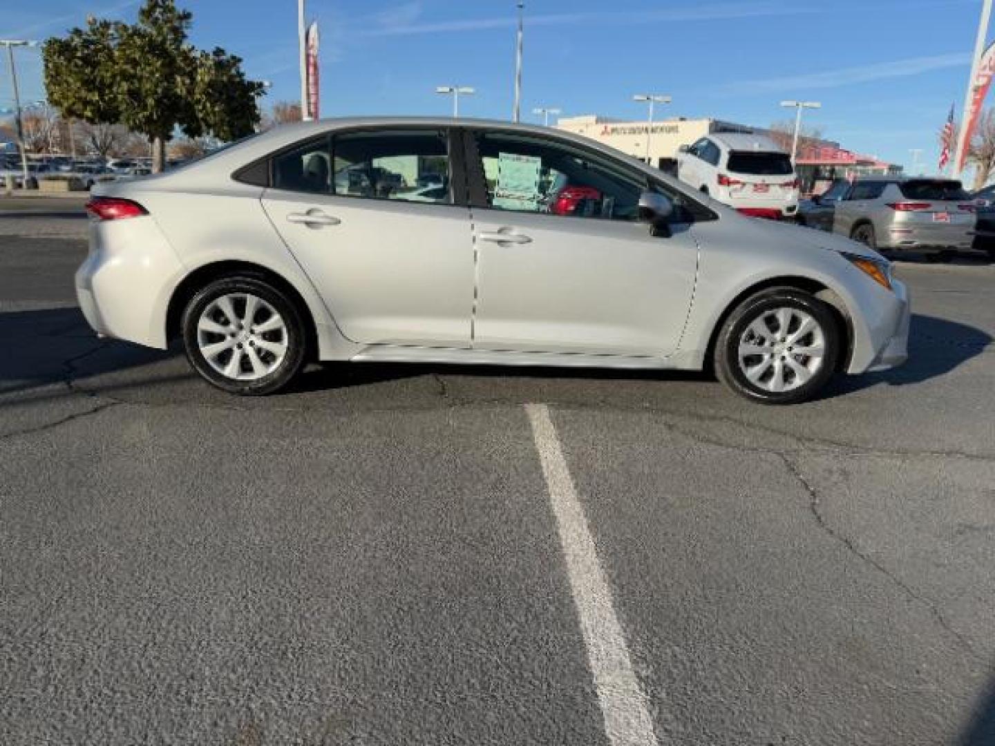 2021 SILVER Toyota Corolla (5YFEPMAE2MP) with an 4-Cyl 1.8 Liter engine, Automatic CVTi-S transmission, located at 412 Auto Vista Drive, Palmdale, 93551, (661) 945-0620, 34.592636, -118.136681 - Photo#7