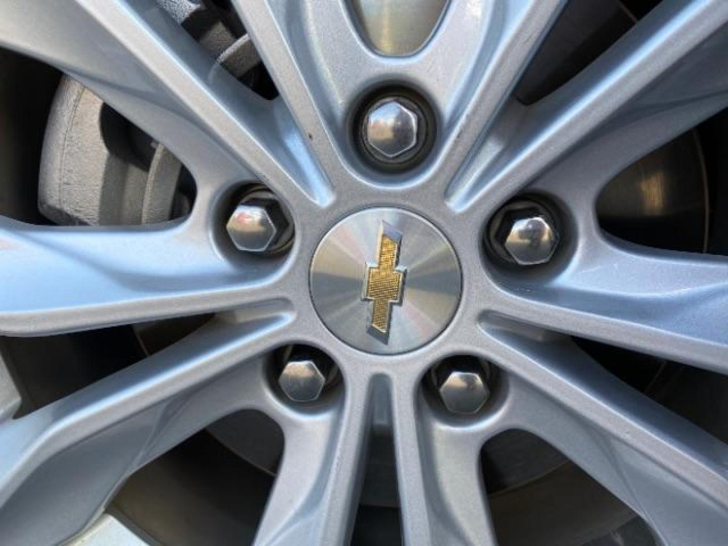 2022 GRAY Chevrolet Malibu (1G1ZD5ST9NF) with an 4-Cyl Turbo 1.5 Liter engine, Automatic CVT transmission, located at 412 Auto Vista Drive, Palmdale, 93551, (661) 945-0620, 34.592636, -118.136681 - Photo#14