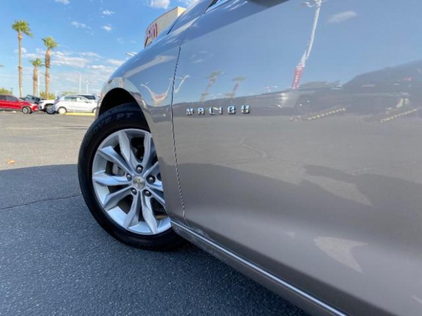 2022 GRAY Chevrolet Malibu (1G1ZD5ST9NF) with an 4-Cyl Turbo 1.5 Liter engine, Automatic CVT transmission, located at 412 Auto Vista Drive, Palmdale, 93551, (661) 945-0620, 34.592636, -118.136681 - Photo#15