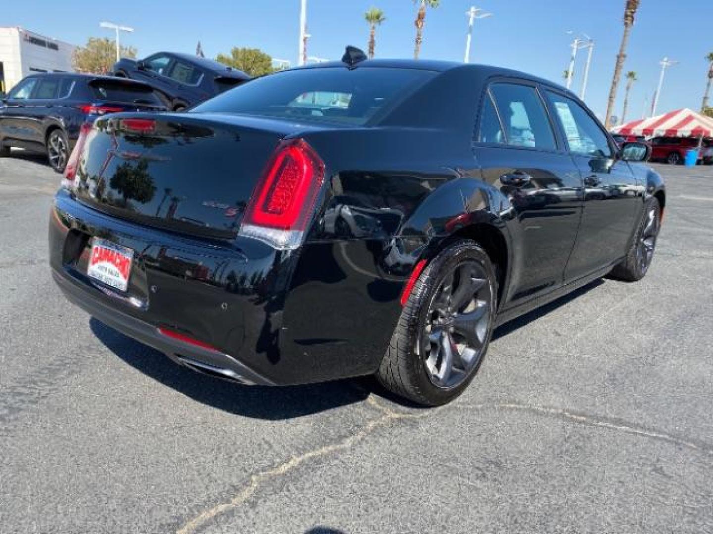 2022 BLACK Chrysler 300 (2C3CCABG1NH) with an V6 3.6 Liter engine, Automatic 8-Spd transmission, located at 412 Auto Vista Drive, Palmdale, 93551, (661) 945-0620, 34.592636, -118.136681 - Photo#6