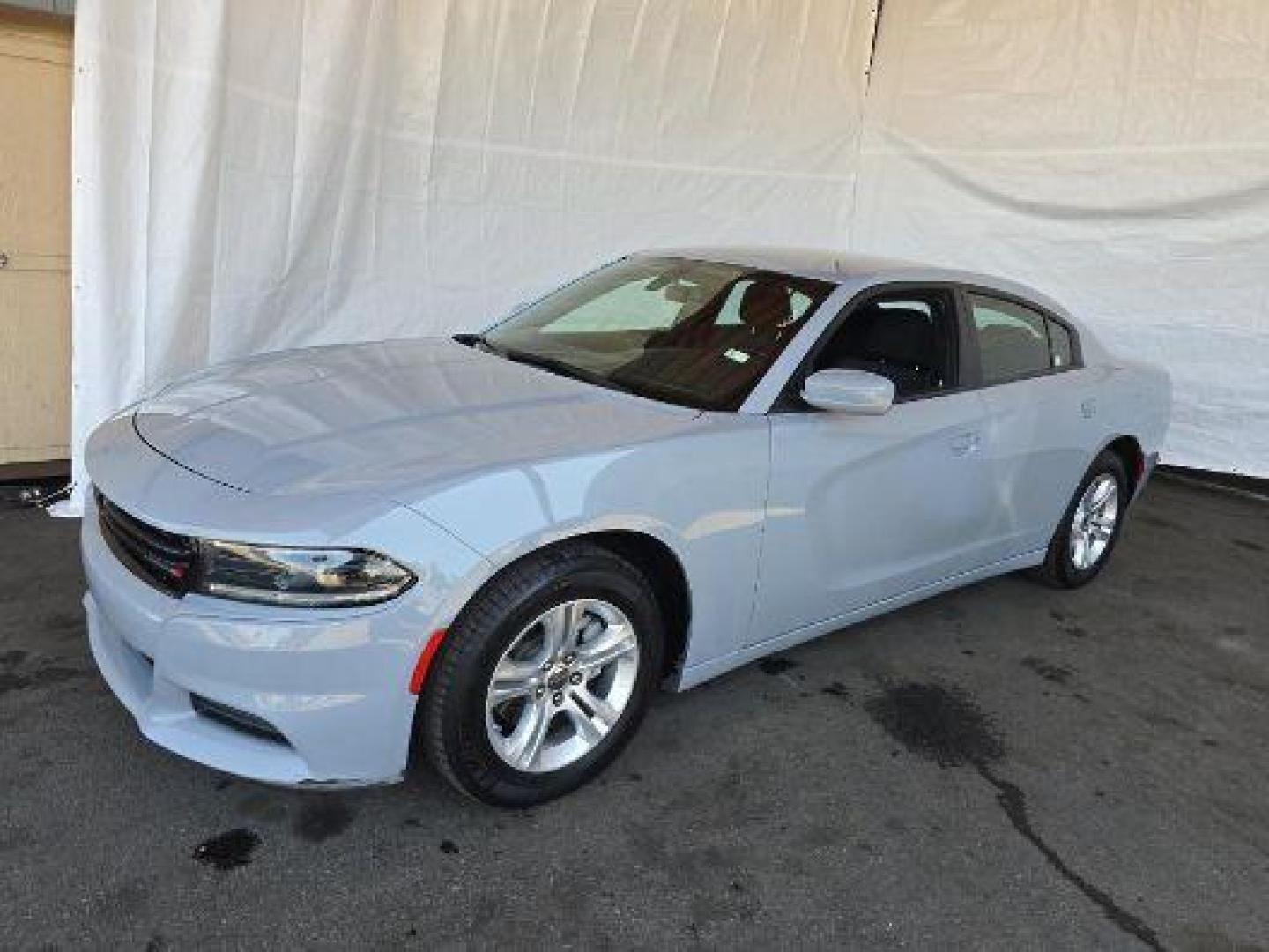 2022 GRAY Dodge Charger (2C3CDXBGXNH) with an V6 3.6 Liter engine, Automatic 8-Spd w/AutoStick transmission, located at 412 Auto Vista Drive, Palmdale, 93551, (661) 945-0620, 34.592636, -118.136681 - Photo#0