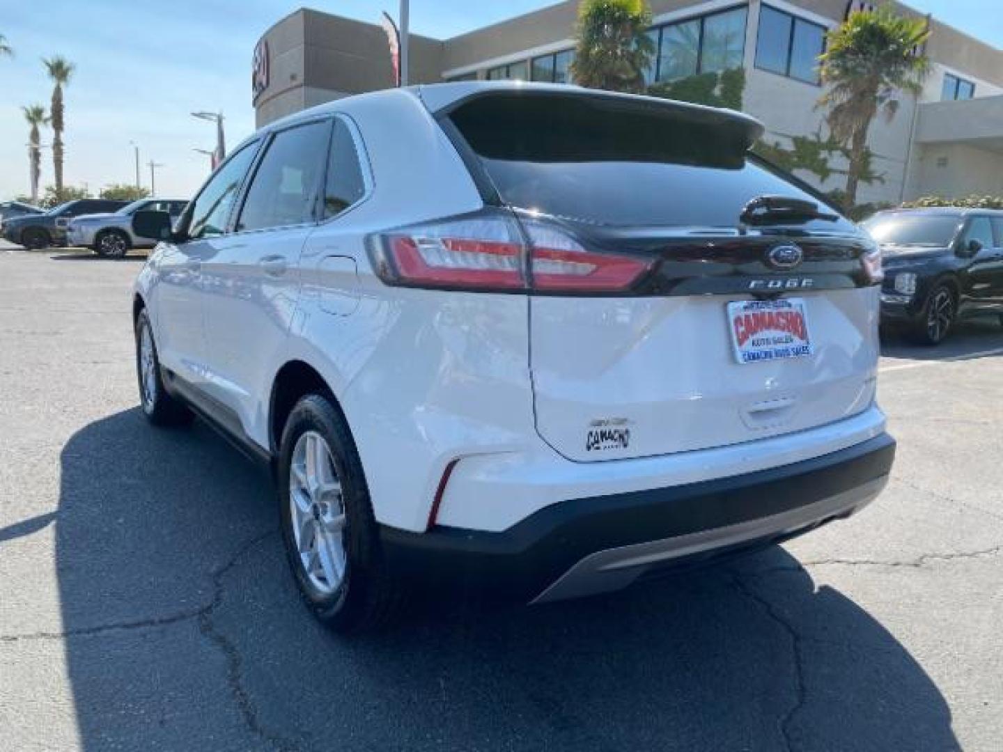 2022 WHITE Ford Edge (2FMPK4J94NB) with an 4-Cyl EcoBoost Turbo 2.0 Liter engine, Automatic 8-Spd transmission, located at 412 Auto Vista Drive, Palmdale, 93551, (661) 945-0620, 34.592636, -118.136681 - Photo#4