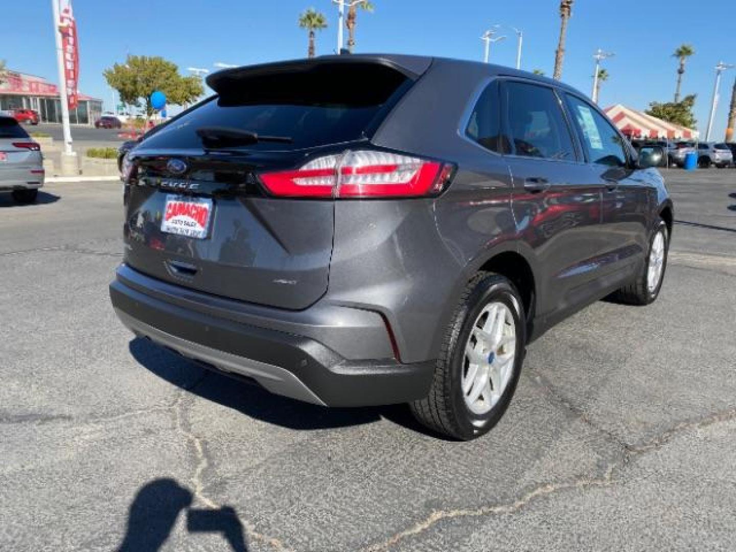 2022 BURGUNDY Ford Edge (2FMPK4J9XNB) with an 4-Cyl EcoBoost Turbo 2.0 Liter engine, Automatic 8-Spd transmission, located at 412 Auto Vista Drive, Palmdale, 93551, (661) 945-0620, 34.592636, -118.136681 - Photo#7