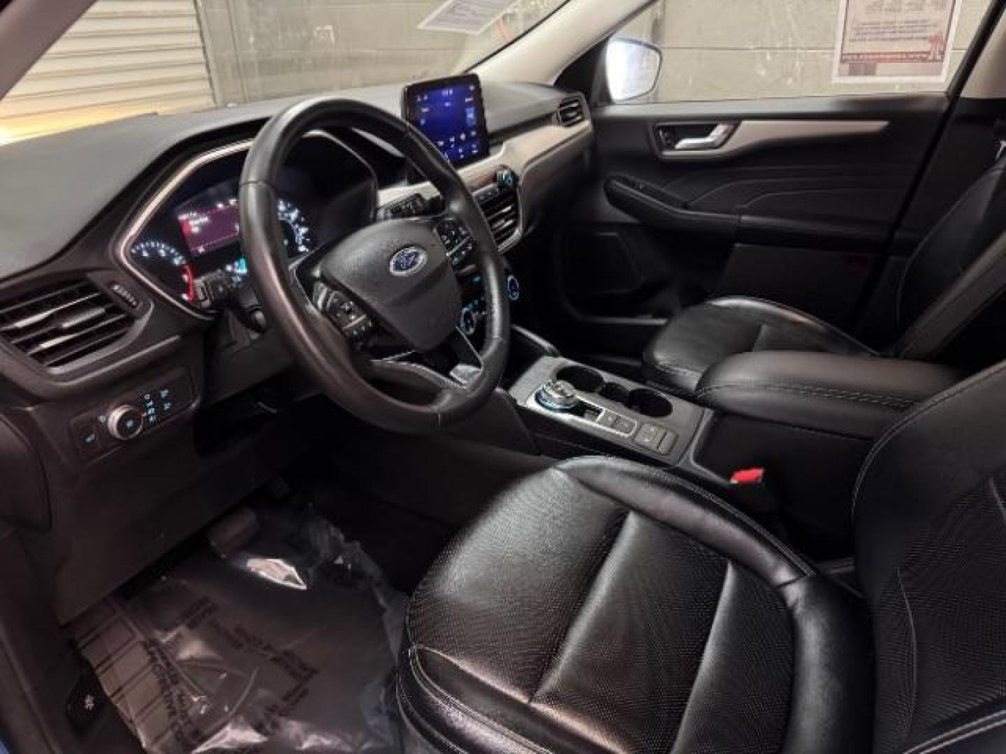 2022 BLUE Ford Escape (1FMCU9H60NU) , Automatic 8-Spd transmission, located at 412 Auto Vista Drive, Palmdale, 93551, (661) 945-0620, 34.592636, -118.136681 - Photo#16