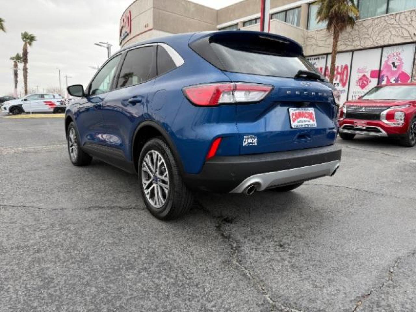 2022 BLUE Ford Escape (1FMCU9H60NU) , Automatic 8-Spd transmission, located at 412 Auto Vista Drive, Palmdale, 93551, (661) 945-0620, 34.592636, -118.136681 - Photo#4