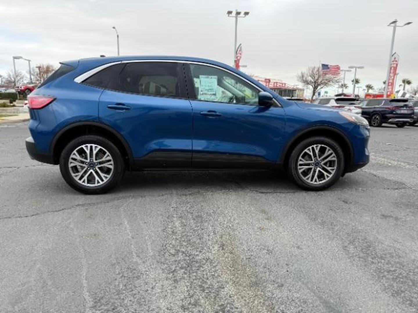 2022 BLUE Ford Escape (1FMCU9H60NU) , Automatic 8-Spd transmission, located at 412 Auto Vista Drive, Palmdale, 93551, (661) 945-0620, 34.592636, -118.136681 - Photo#7