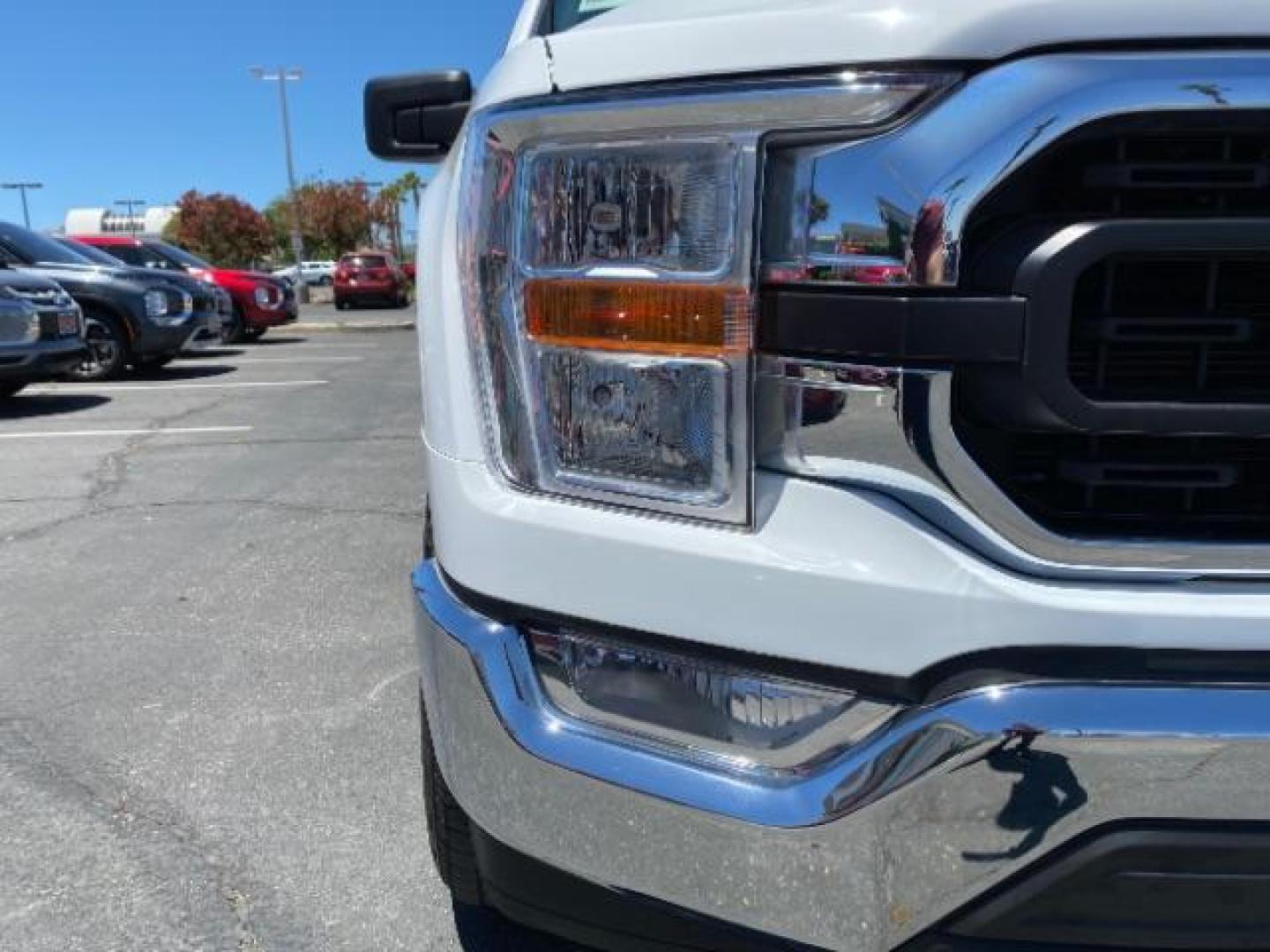 2022 WHITE Ford F-150 4WD (1FTFW1E56NK) with an V8 Flex Fuel 5.0 Liter engine, Automatic 10-Spd transmission, located at 412 Auto Vista Drive, Palmdale, 93551, (661) 945-0620, 34.592636, -118.136681 - Photo#9