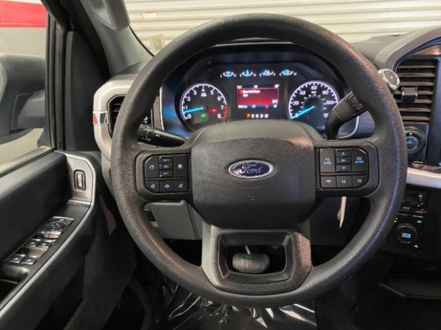 2022 WHITE Ford F-150 4WD (1FTFW1E56NK) with an V8 Flex Fuel 5.0 Liter engine, Automatic 10-Spd transmission, located at 412 Auto Vista Drive, Palmdale, 93551, (661) 945-0620, 34.592636, -118.136681 - Photo#20