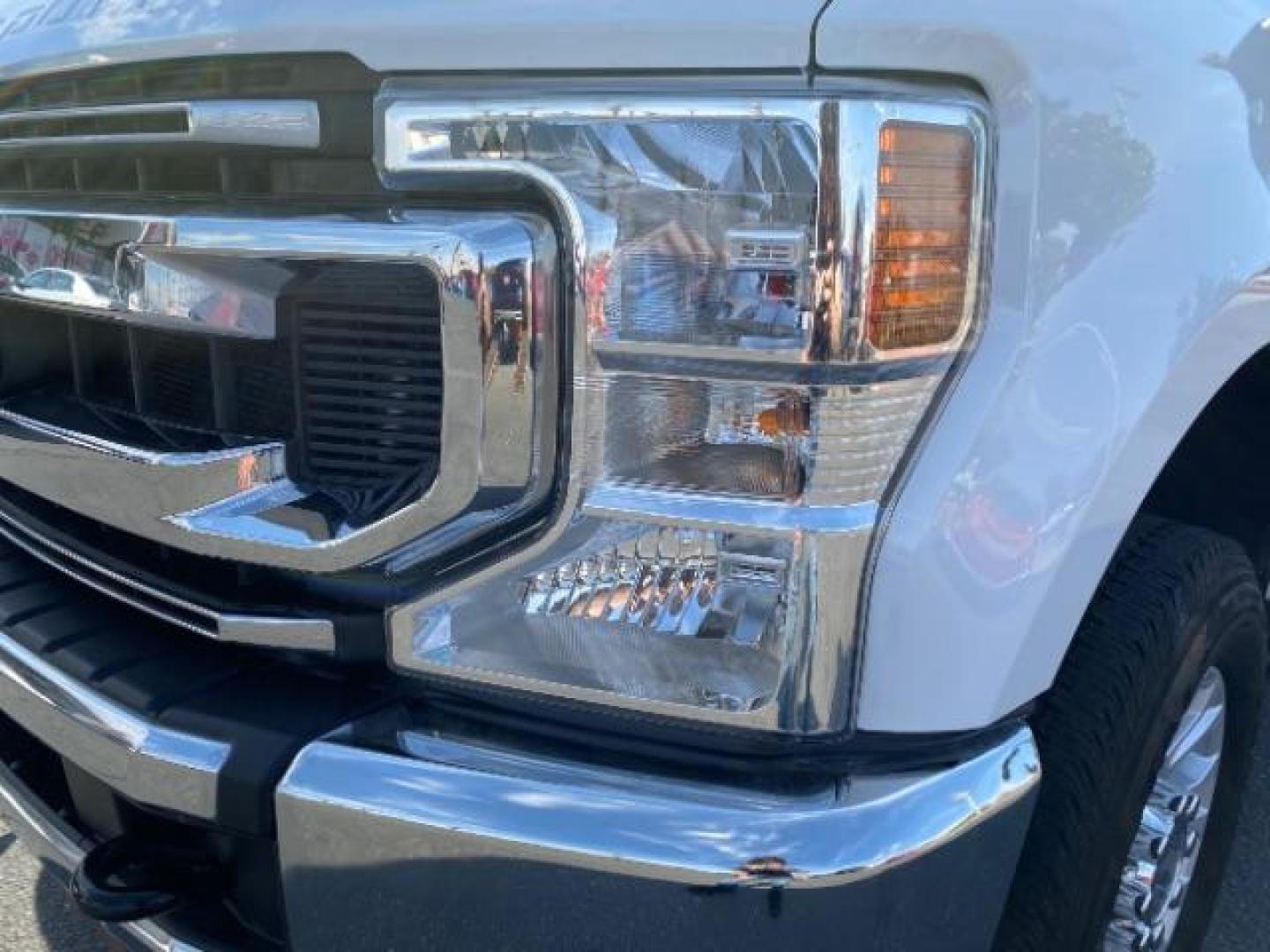 2022 WHITE Ford Super Duty F-250 4WD (1FT7W2B60NE) , Automatic transmission, located at 412 Auto Vista Drive, Palmdale, 93551, (661) 945-0620, 34.592636, -118.136681 - Photo#9