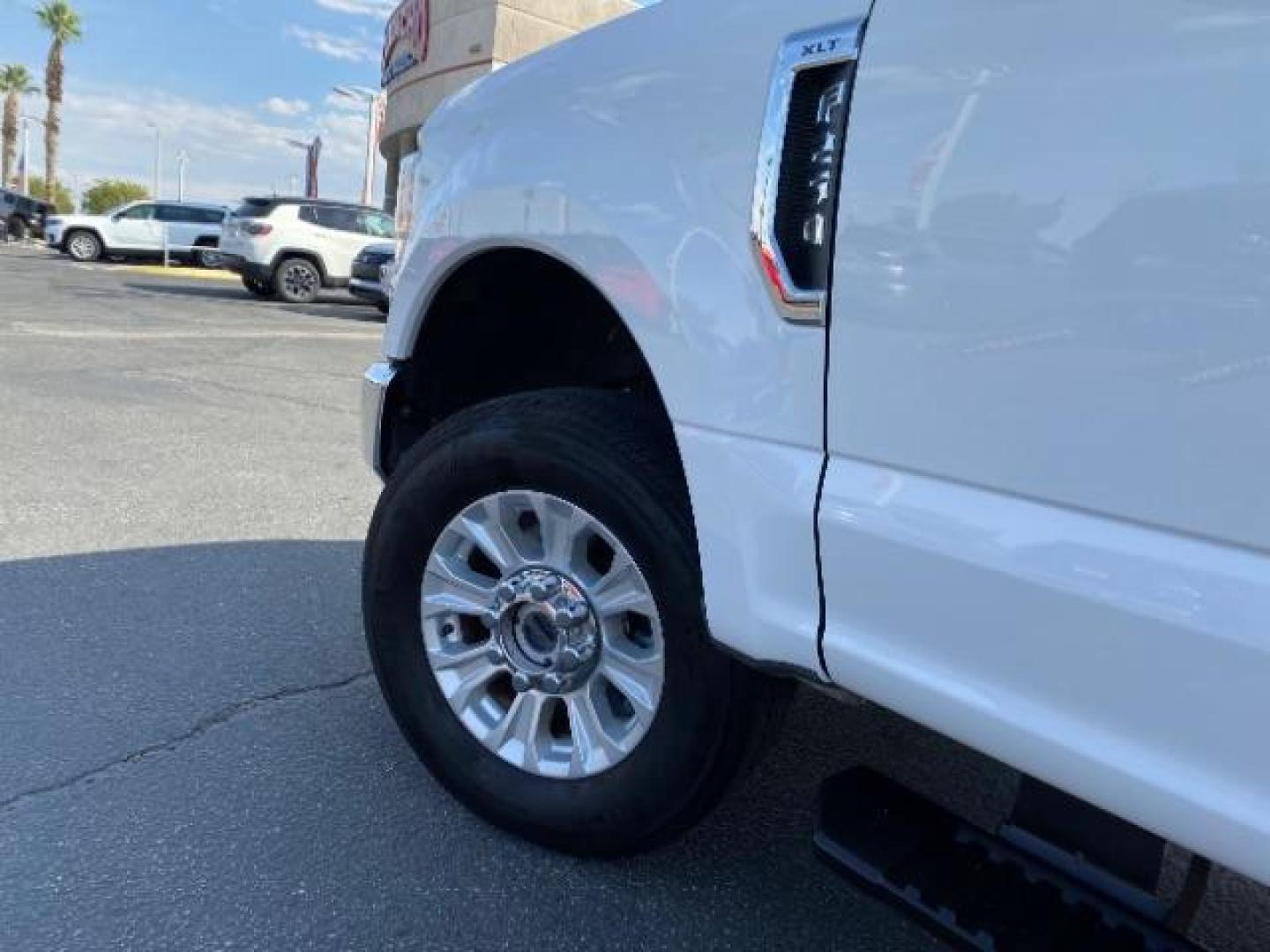 2022 WHITE Ford Super Duty F-250 4WD (1FT7W2B60NE) , Automatic transmission, located at 412 Auto Vista Drive, Palmdale, 93551, (661) 945-0620, 34.592636, -118.136681 - Photo#11