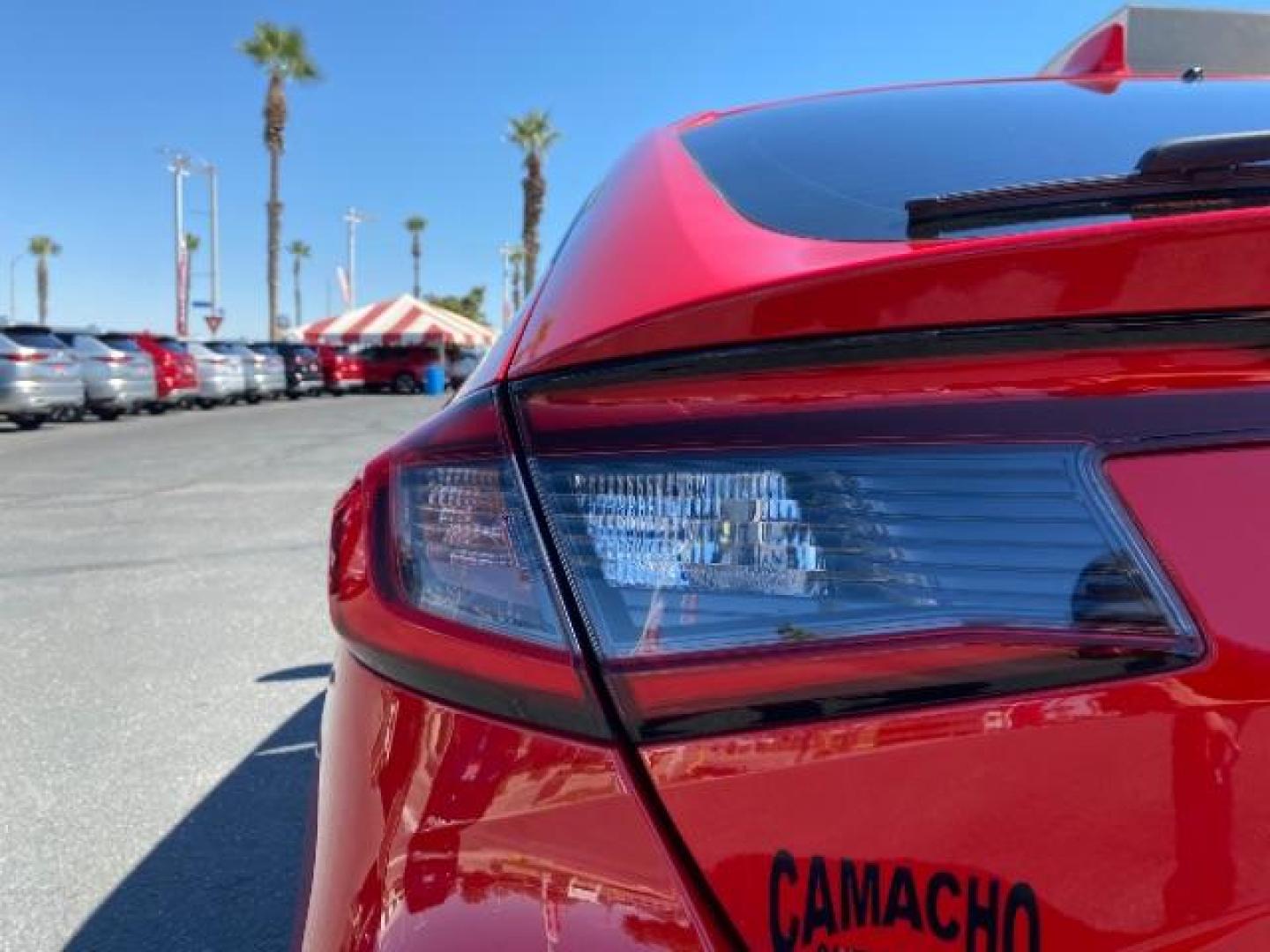 2022 RED Honda Civic Hatchback (19XFL2G86NE) with an 4-Cyl i-VTEC 2.0 Liter engine, Manual 6-Spd transmission, located at 412 Auto Vista Drive, Palmdale, 93551, (661) 945-0620, 34.592636, -118.136681 - Photo#15