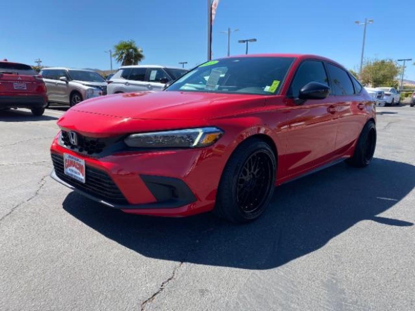 2022 RED Honda Civic Hatchback (19XFL2G86NE) with an 4-Cyl i-VTEC 2.0 Liter engine, Manual 6-Spd transmission, located at 412 Auto Vista Drive, Palmdale, 93551, (661) 945-0620, 34.592636, -118.136681 - Photo#2