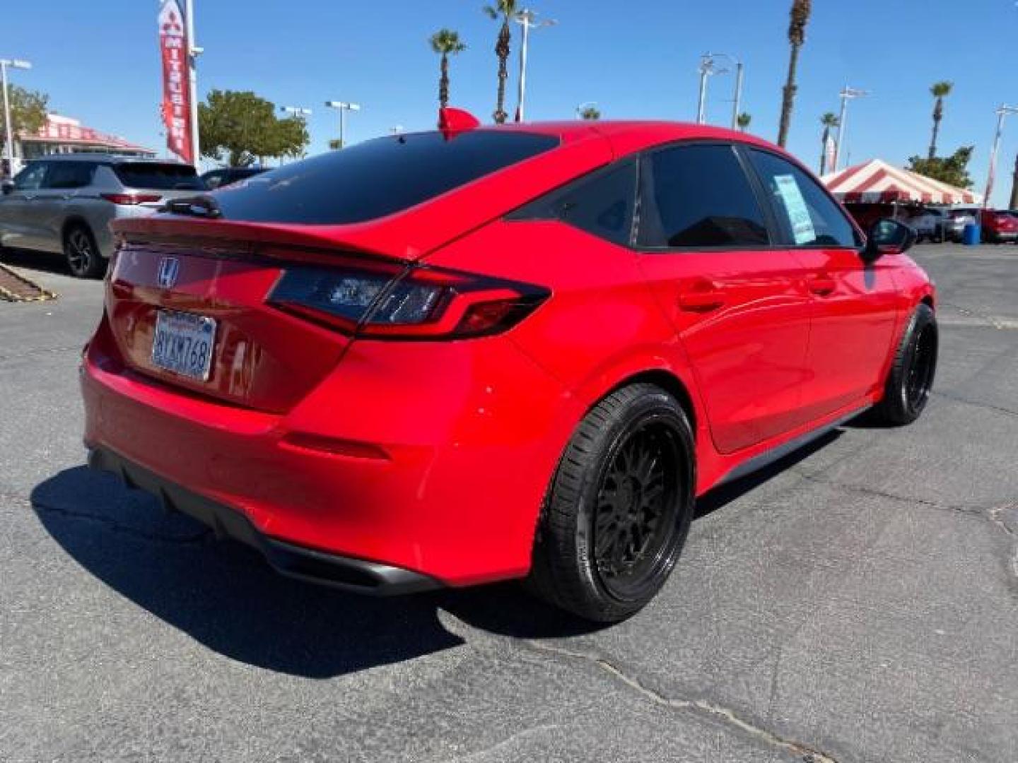 2022 RED Honda Civic Hatchback (19XFL2G86NE) with an 4-Cyl i-VTEC 2.0 Liter engine, Manual 6-Spd transmission, located at 412 Auto Vista Drive, Palmdale, 93551, (661) 945-0620, 34.592636, -118.136681 - Photo#5