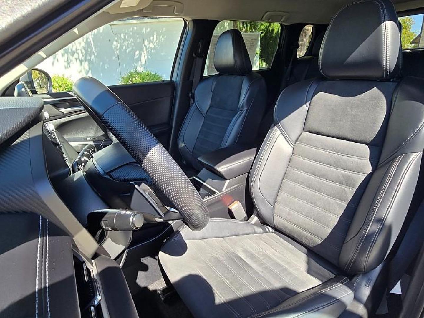 2022 SILVER Mitsubishi Outlander (JA4J4UA88NZ) with an 4-Cyl 2.5 Liter engine, Automatic CVT transmission, located at 246 E Walker St., Orland, 95963, (530) 865-5800, 39.747589, -122.178398 - Photo#10