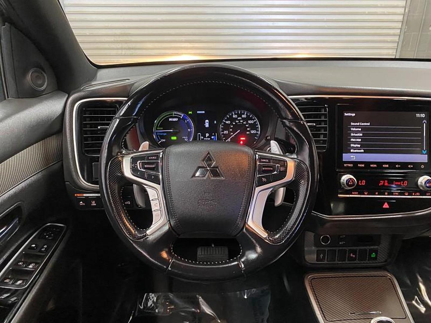 2022 SILVER Mitsubishi Outlander Plug-In Hybrid (JA4J2VA70NZ) with an 4-Cyl Hybrid 2.4 Liter engine, Single-Speed Fixed Gear transmission, located at 412 Auto Vista Drive, Palmdale, CA, 93551, (661) 945-0620, 34.592636, -118.136681 - Photo#12