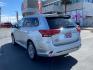 2022 SILVER Mitsubishi Outlander Plug-In Hybrid (JA4J2VA70NZ) with an 4-Cyl Hybrid 2.4 Liter engine, Single-Speed Fixed Gear transmission, located at 412 Auto Vista Drive, Palmdale, CA, 93551, (661) 945-0620, 34.592636, -118.136681 - Photo#4