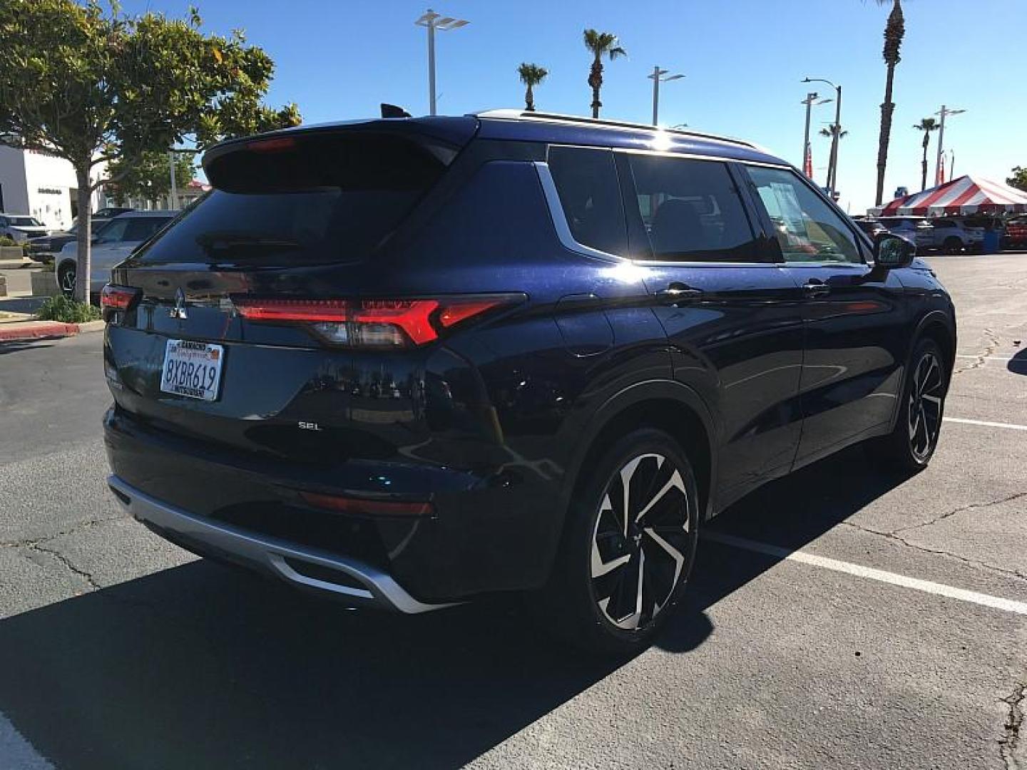 2022 Mitsubishi Outlander (JA4J3VA80NZ) with an 4-Cyl 2.5 Liter engine, Automatic CVT transmission, located at 412 Auto Vista Drive, Palmdale, 93551, (661) 945-0620, 34.592636, -118.136681 - Photo#1