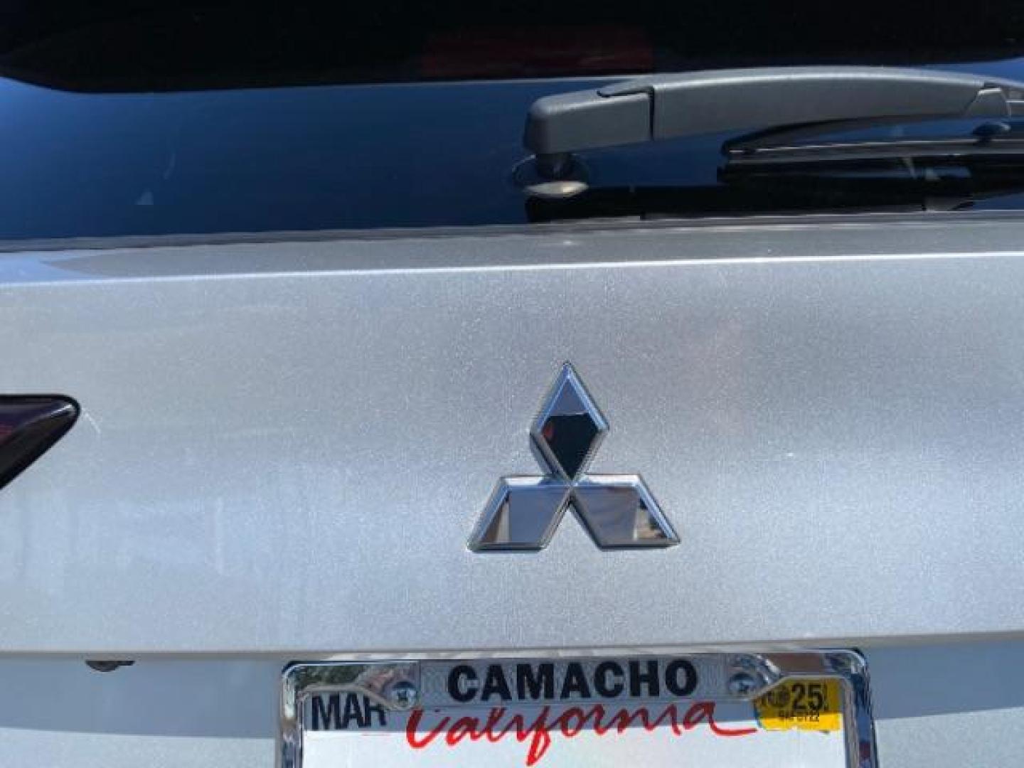 2022 SILVER Mitsubishi Outlander (JA4J4TA83NZ) with an 4-Cyl 2.5 Liter engine, Automatic CVT transmission, located at 412 Auto Vista Drive, Palmdale, 93551, (661) 945-0620, 34.592636, -118.136681 - Photo#13