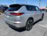 2022 SILVER Mitsubishi Outlander (JA4J4TA83NZ) with an 4-Cyl 2.5 Liter engine, Automatic CVT transmission, located at 412 Auto Vista Drive, Palmdale, 93551, (661) 945-0620, 34.592636, -118.136681 - Photo#6