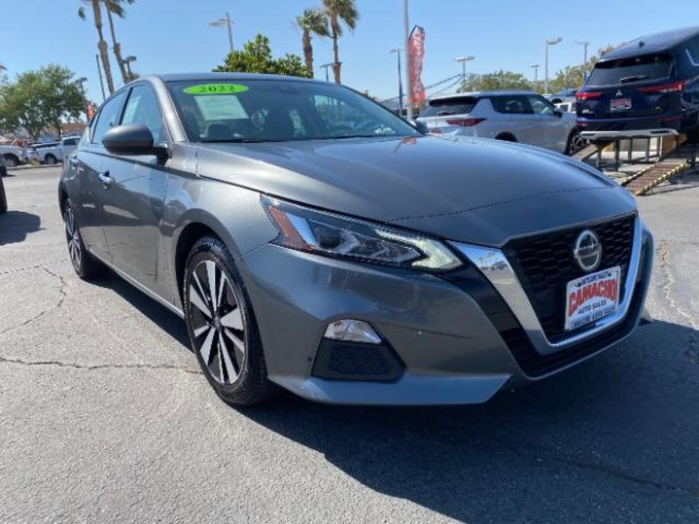 2022 GRAY Nissan Altima (1N4BL4DV3NN) with an 4-Cyl 2.5 Liter engine, Automatic Xtronic CVT transmission, located at 412 Auto Vista Drive, Palmdale, 93551, (661) 945-0620, 34.592636, -118.136681 - Photo#1