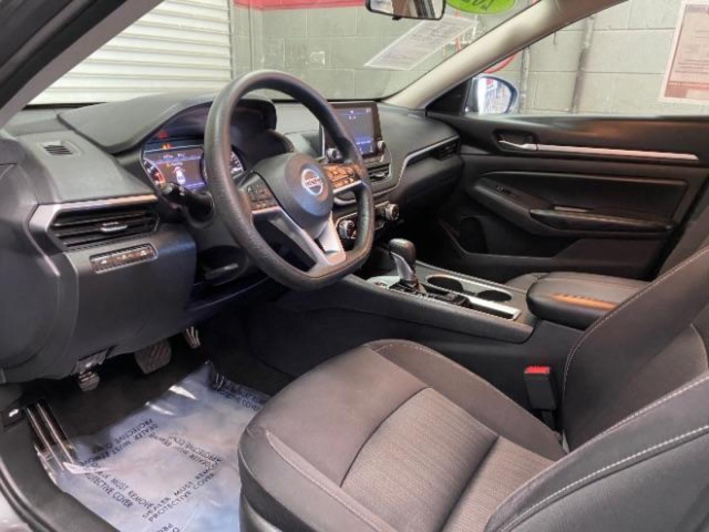 2022 GRAY Nissan Altima (1N4BL4DV3NN) with an 4-Cyl 2.5 Liter engine, Automatic Xtronic CVT transmission, located at 412 Auto Vista Drive, Palmdale, 93551, (661) 945-0620, 34.592636, -118.136681 - Photo#19