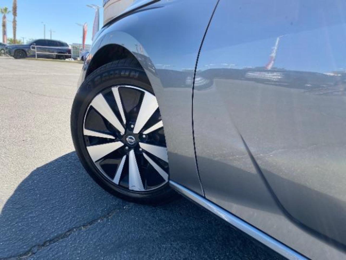 2022 GRAY Nissan Altima (1N4BL4DV5NN) with an 4-Cyl 2.5 Liter engine, Automatic Xtronic CVT transmission, located at 412 Auto Vista Drive, Palmdale, 93551, (661) 945-0620, 34.592636, -118.136681 - Photo#13