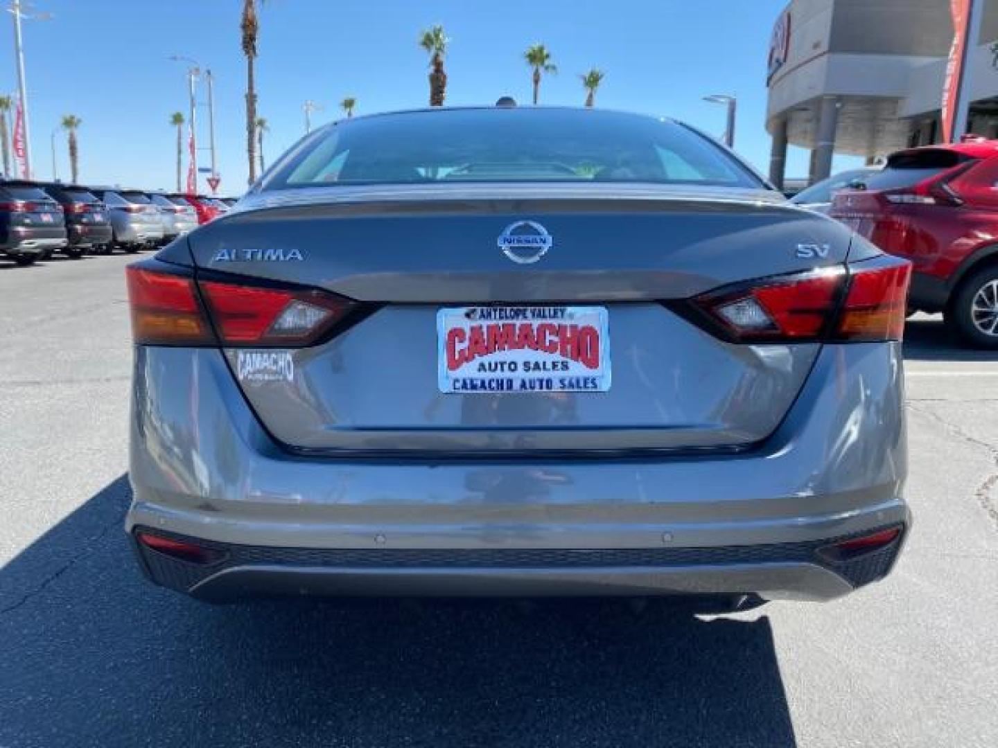 2022 GRAY Nissan Altima (1N4BL4DV5NN) with an 4-Cyl 2.5 Liter engine, Automatic Xtronic CVT transmission, located at 412 Auto Vista Drive, Palmdale, 93551, (661) 945-0620, 34.592636, -118.136681 - Photo#8