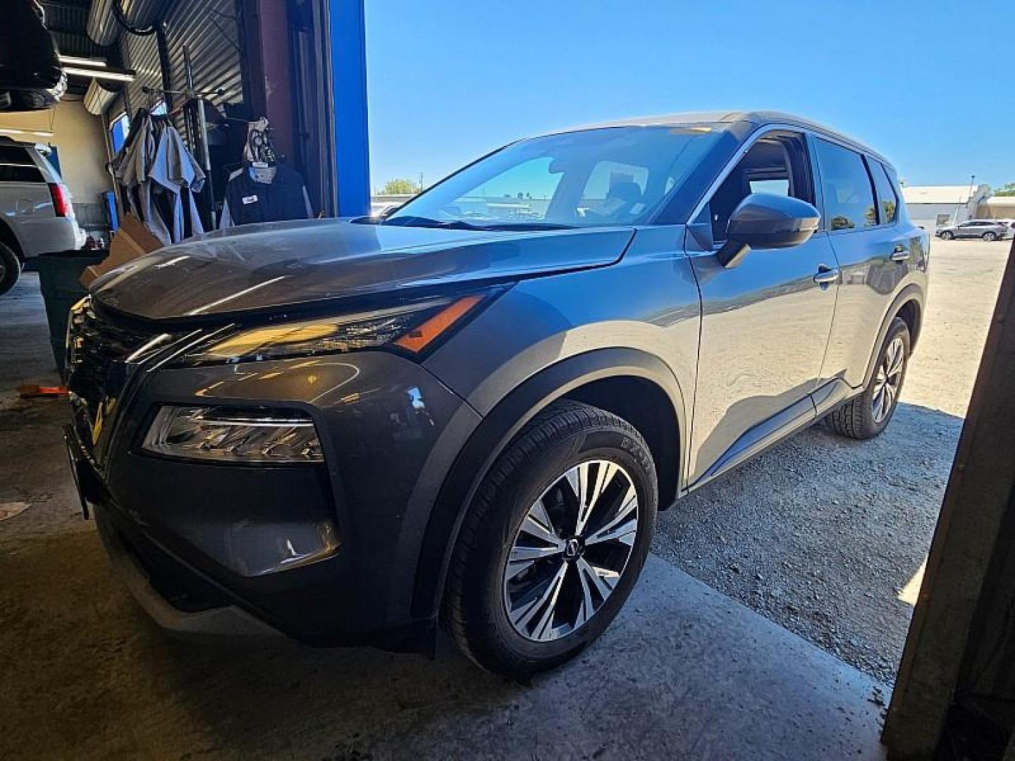 2022 GRAY Nissan Rogue (5N1BT3BBXNC) with an 3-Cyl Turbo 1.5 Liter engine, Automatic CVT w/Xtronic transmission, located at 246 E Walker St., Orland, 95963, (530) 865-5800, 39.747589, -122.178398 - Photo#1