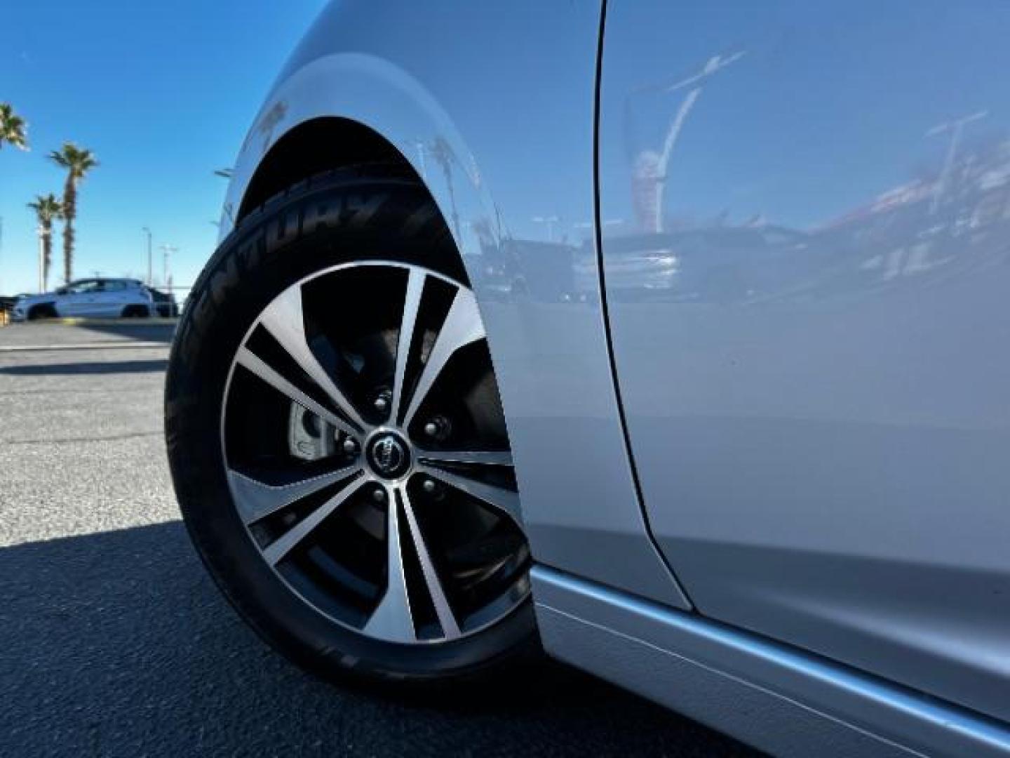 2022 SILVER Nissan Sentra (3N1AB8CV1NY) with an 4-Cyl 2.0 Liter engine, Automatic CVT w/Xtronic transmission, located at 412 Auto Vista Drive, Palmdale, 93551, (661) 945-0620, 34.592636, -118.136681 - Photo#11