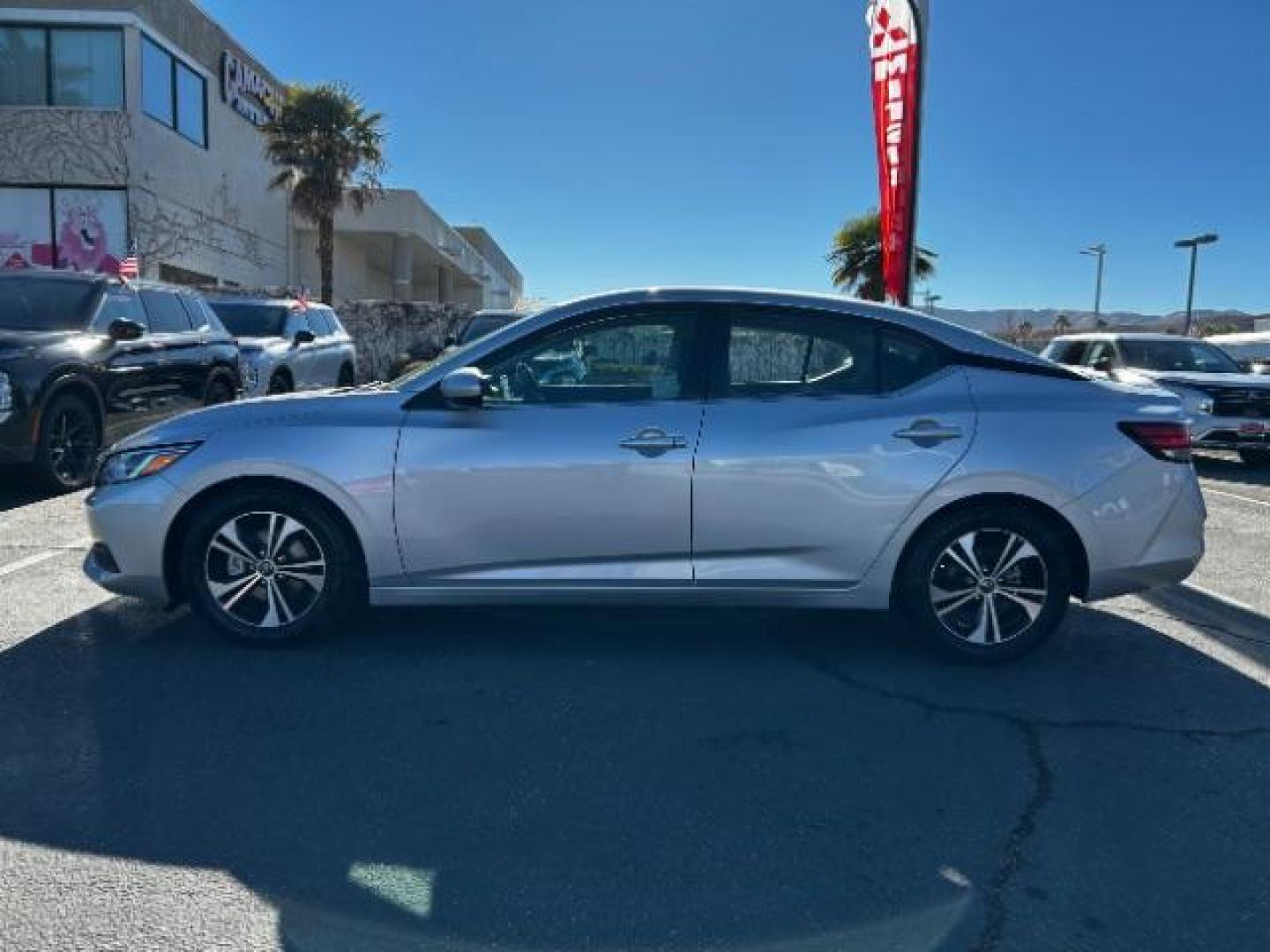 2022 SILVER Nissan Sentra (3N1AB8CV1NY) with an 4-Cyl 2.0 Liter engine, Automatic CVT w/Xtronic transmission, located at 412 Auto Vista Drive, Palmdale, 93551, (661) 945-0620, 34.592636, -118.136681 - Photo#4