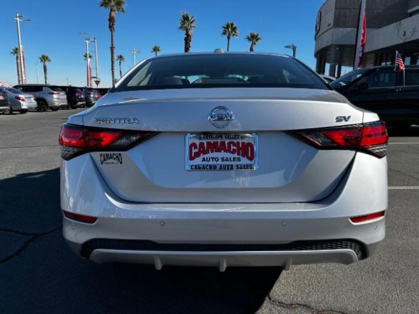 2022 SILVER Nissan Sentra (3N1AB8CV1NY) with an 4-Cyl 2.0 Liter engine, Automatic CVT w/Xtronic transmission, located at 412 Auto Vista Drive, Palmdale, 93551, (661) 945-0620, 34.592636, -118.136681 - Photo#6