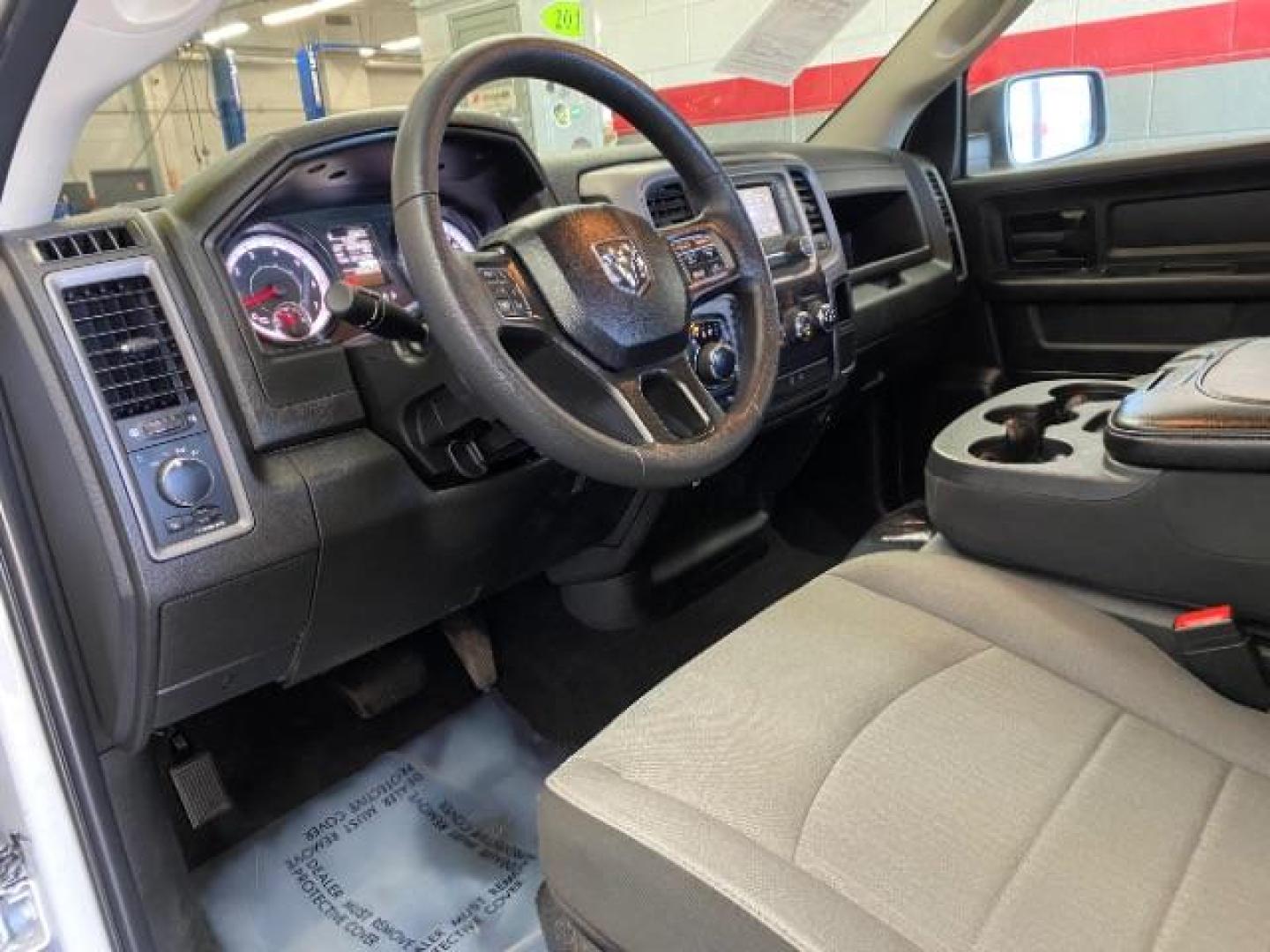 2022 WHITE Ram 1500 Classic 4WD (1C6RR7FT9NS) with an 8-Cyl 5.7 Liter engine, Automatic 8-Spd transmission, located at 412 Auto Vista Drive, Palmdale, 93551, (661) 945-0620, 34.592636, -118.136681 - Photo#19