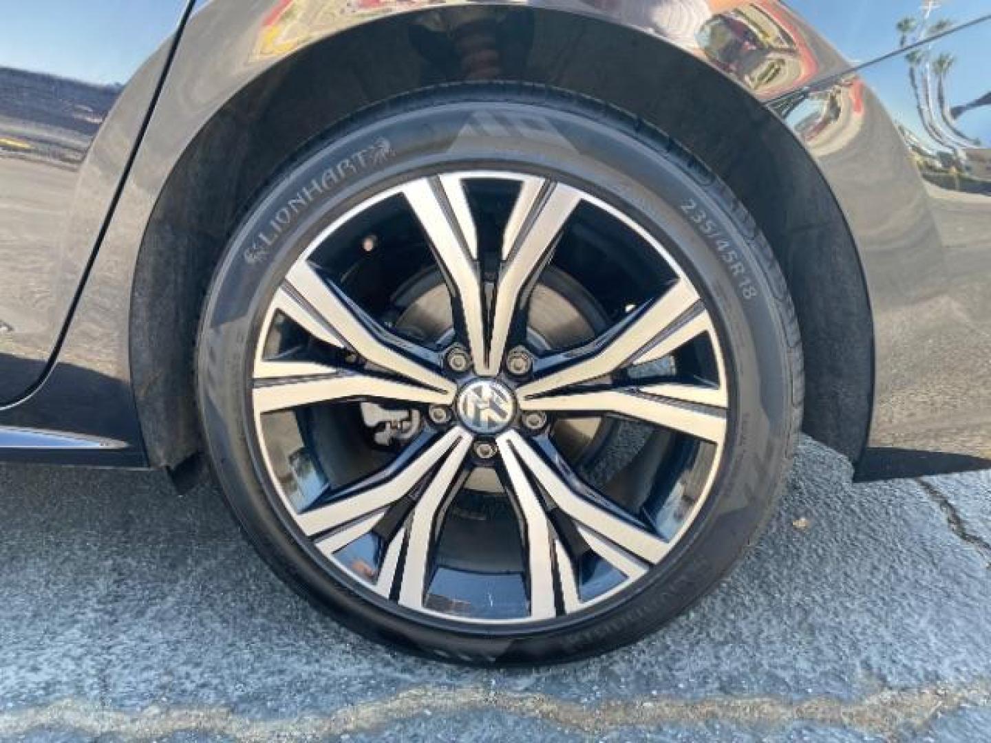 2022 BLACK Volkswagen Passat (1VWSA7A37NC) with an 4-Cyl Turbo 2.0 Liter engine, Automatic 6-Spd w/Tiptronic transmission, located at 412 Auto Vista Drive, Palmdale, 93551, (661) 945-0620, 34.592636, -118.136681 - Photo#15