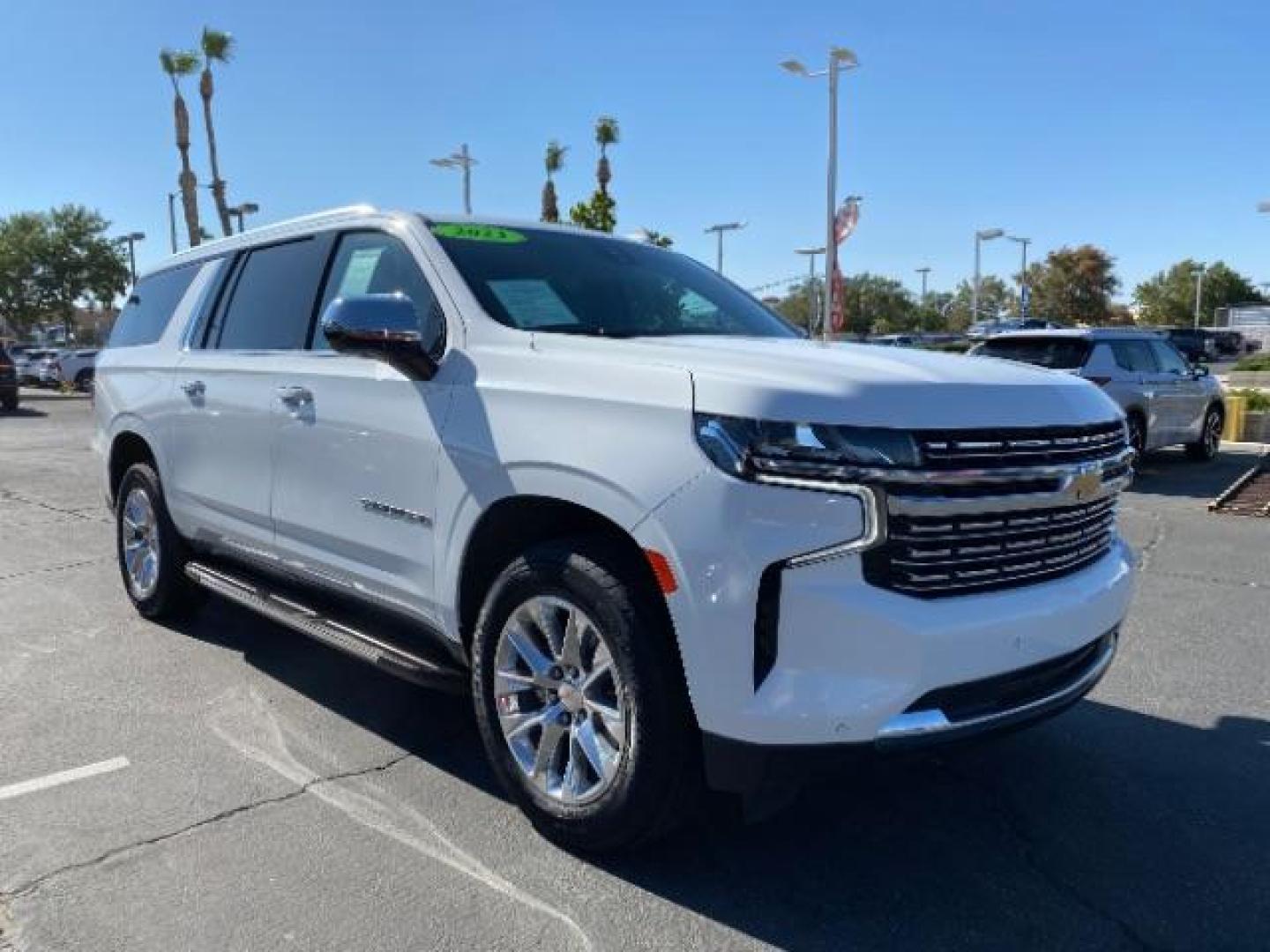 2023 WHITE Chevrolet Suburban (1GNSCFKD9PR) with an 8-Cyl 5.3 Liter engine, Automatic 10-Spd w/Overdrive transmission, located at 412 Auto Vista Drive, Palmdale, 93551, (661) 945-0620, 34.592636, -118.136681 - Photo#1