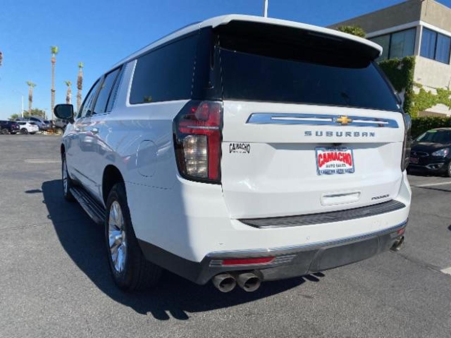 2023 WHITE Chevrolet Suburban (1GNSCFKD9PR) with an 8-Cyl 5.3 Liter engine, Automatic 10-Spd w/Overdrive transmission, located at 412 Auto Vista Drive, Palmdale, 93551, (661) 945-0620, 34.592636, -118.136681 - Photo#5