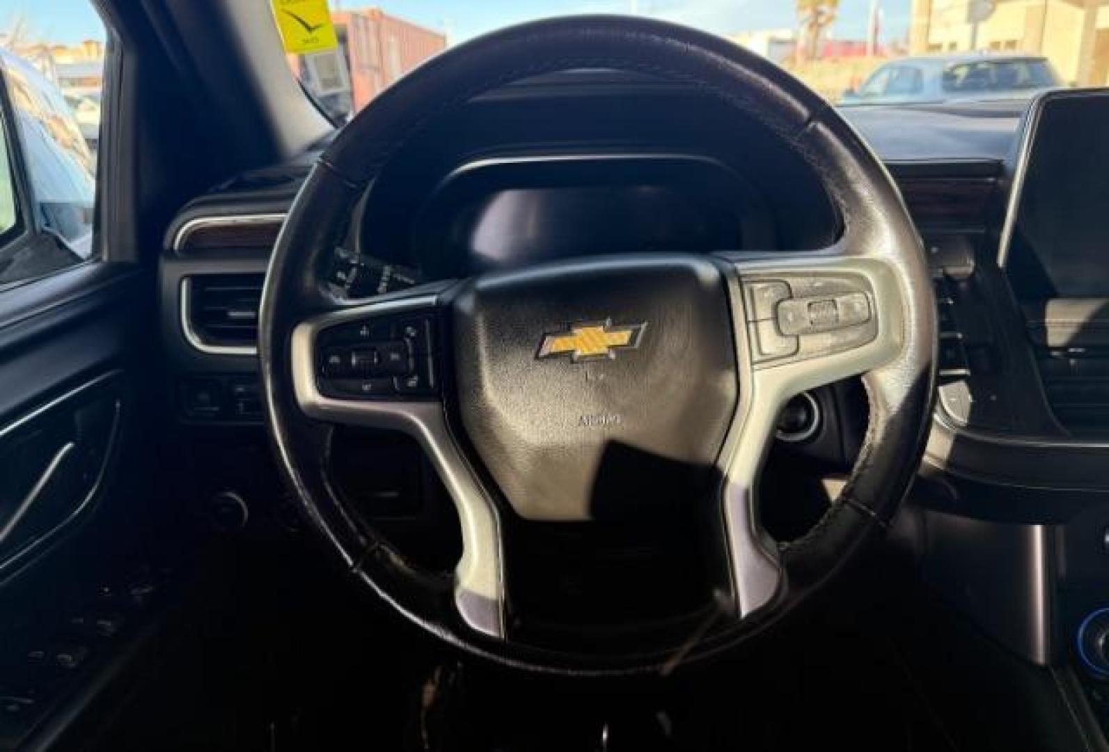 2023 WHITE Chevrolet Suburban (1GNSCFKD5PR) , Automatic 10-Spd w/Overdrive transmission, located at 412 Auto Vista Drive, Palmdale, 93551, (661) 945-0620, 34.592636, -118.136681 - Photo#19