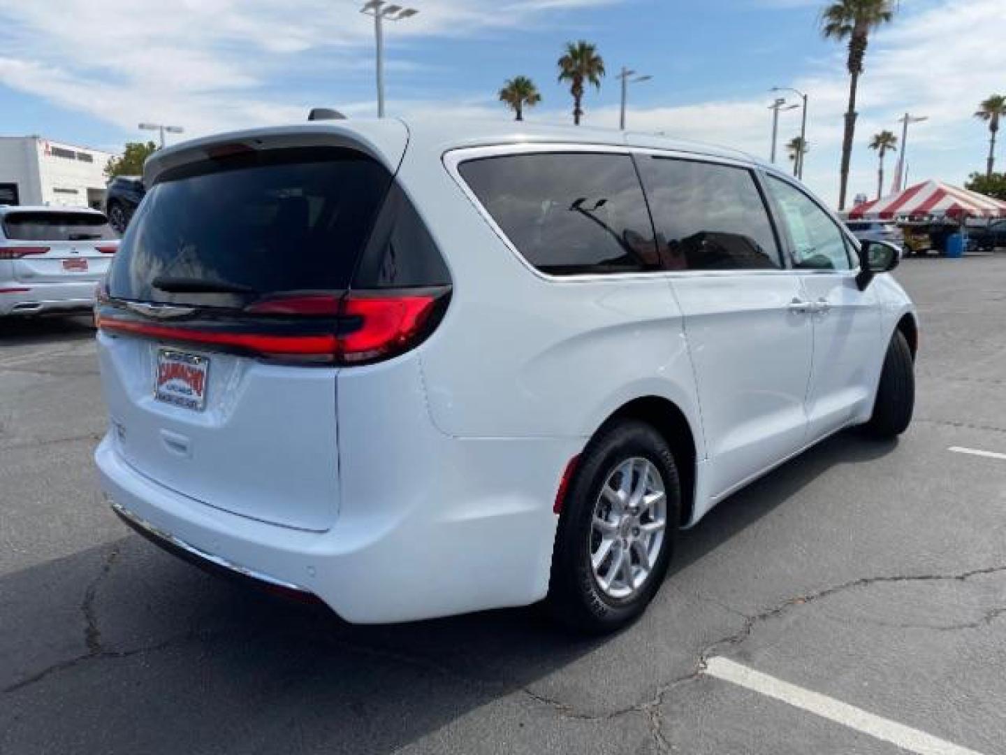 2023 WHITE Chrysler Pacifica (2C4RC1BG9PR) with an V6 3.6 Liter engine, Automatic 9-Spd transmission, located at 412 Auto Vista Drive, Palmdale, 93551, (661) 945-0620, 34.592636, -118.136681 - Photo#17