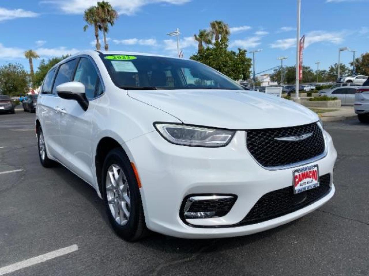 2023 WHITE Chrysler Pacifica (2C4RC1BG9PR) with an V6 3.6 Liter engine, Automatic 9-Spd transmission, located at 412 Auto Vista Drive, Palmdale, 93551, (661) 945-0620, 34.592636, -118.136681 - Photo#1