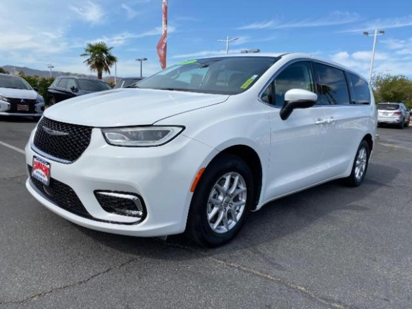 2023 WHITE Chrysler Pacifica (2C4RC1BG9PR) with an V6 3.6 Liter engine, Automatic 9-Spd transmission, located at 412 Auto Vista Drive, Palmdale, 93551, (661) 945-0620, 34.592636, -118.136681 - Photo#2